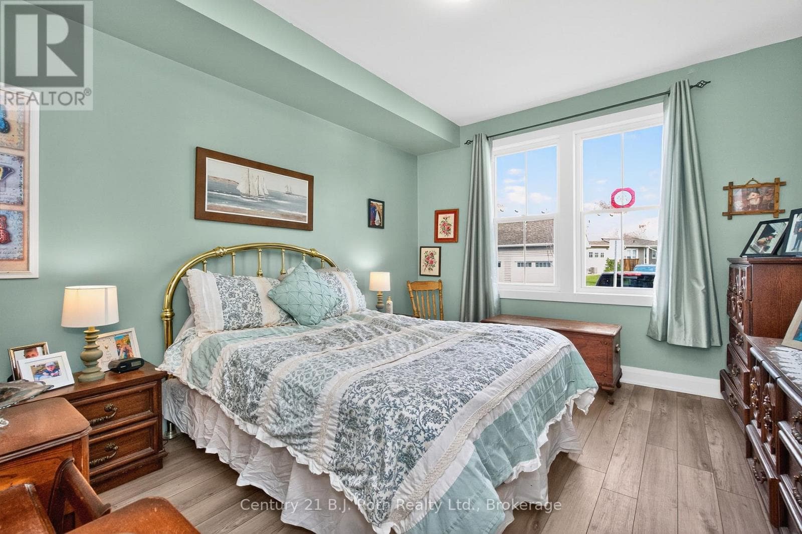 16 SAMANTHA LANE, OnePoint — photo 3