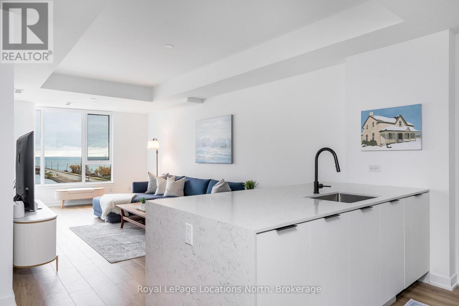 501 - 31 HURON STREET, OnePoint — photo 2