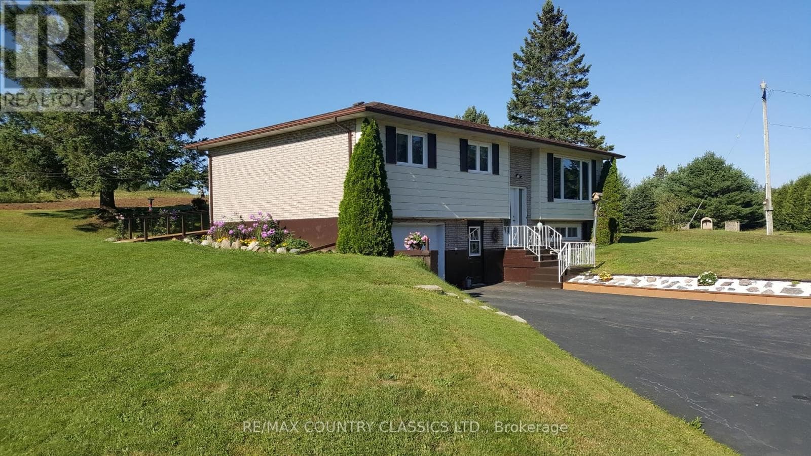 3559 SOUTH BAPTISTE LAKE ROAD, Central Lakes — photo 4