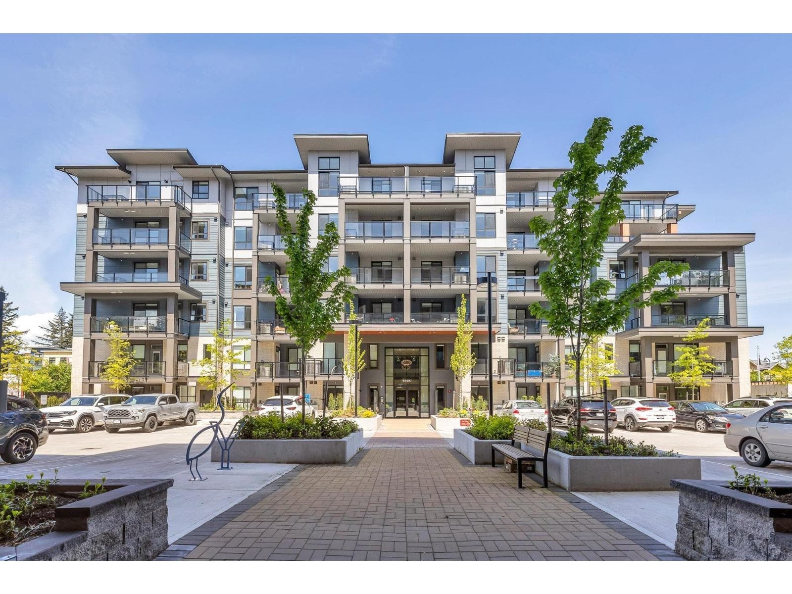 403 45497 CAMPUS DRIVE, Garrison Crossing — photo 2