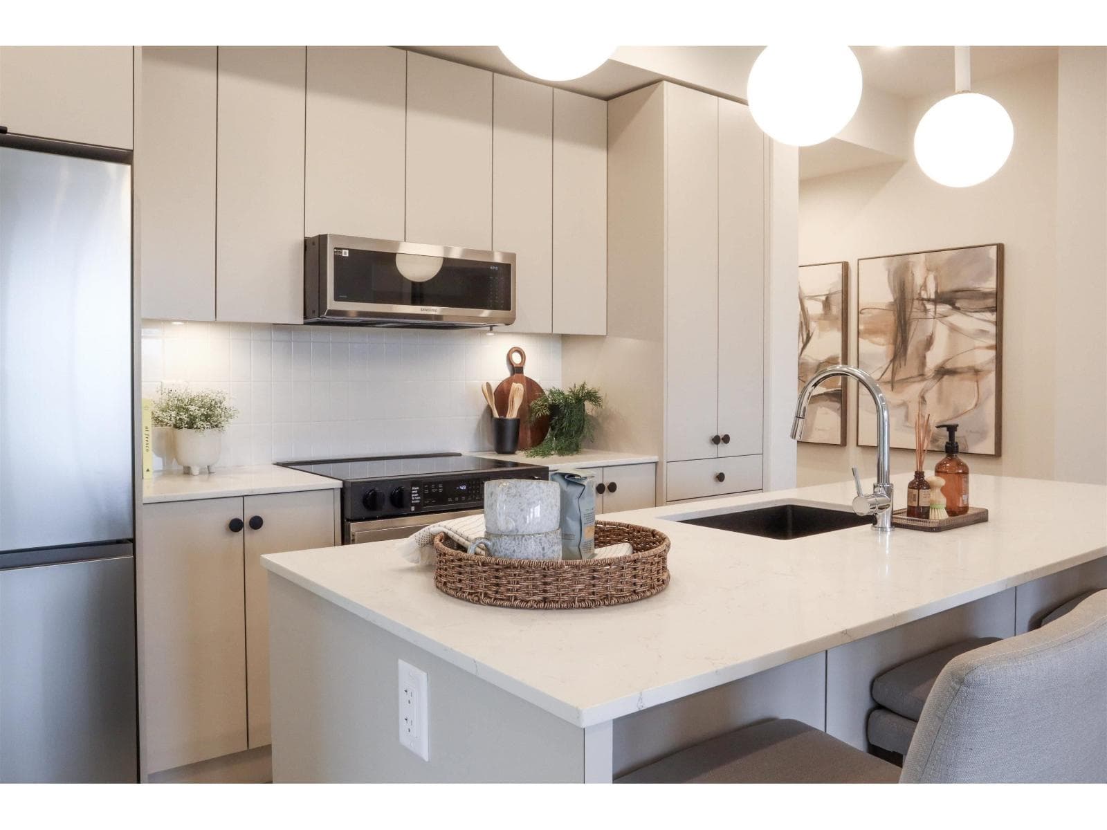 410 45497 CAMPUS DRIVE, Garrison Crossing, Chilliwack