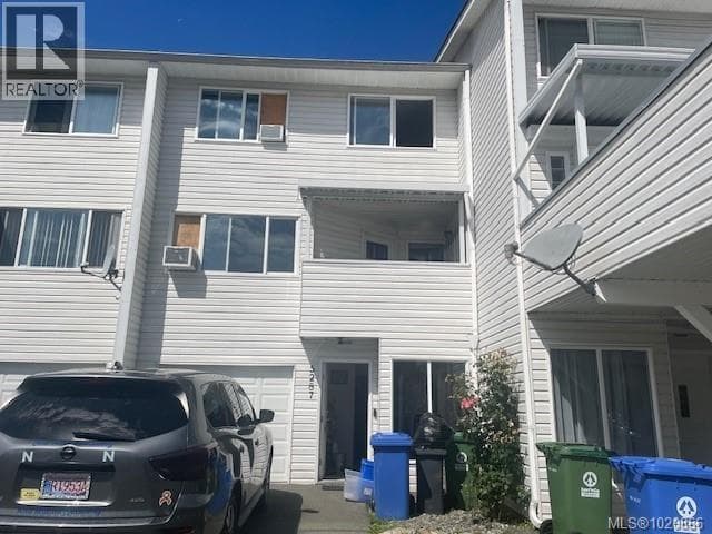 5287 GERTRUDE STREET in
