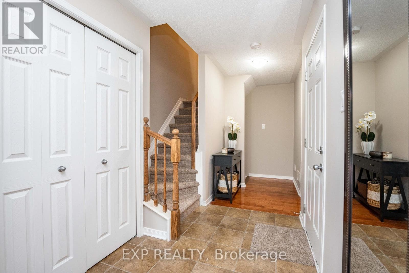 504 BARHOLM PRIVATE, Ottawa — photo 4