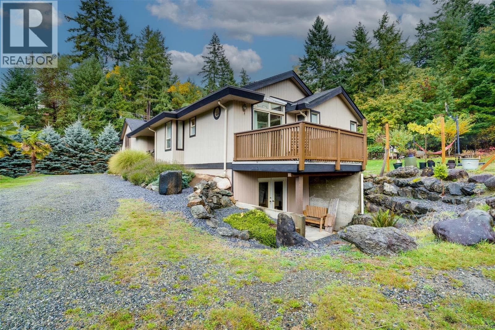 2310 Garry Oak Dr in 
