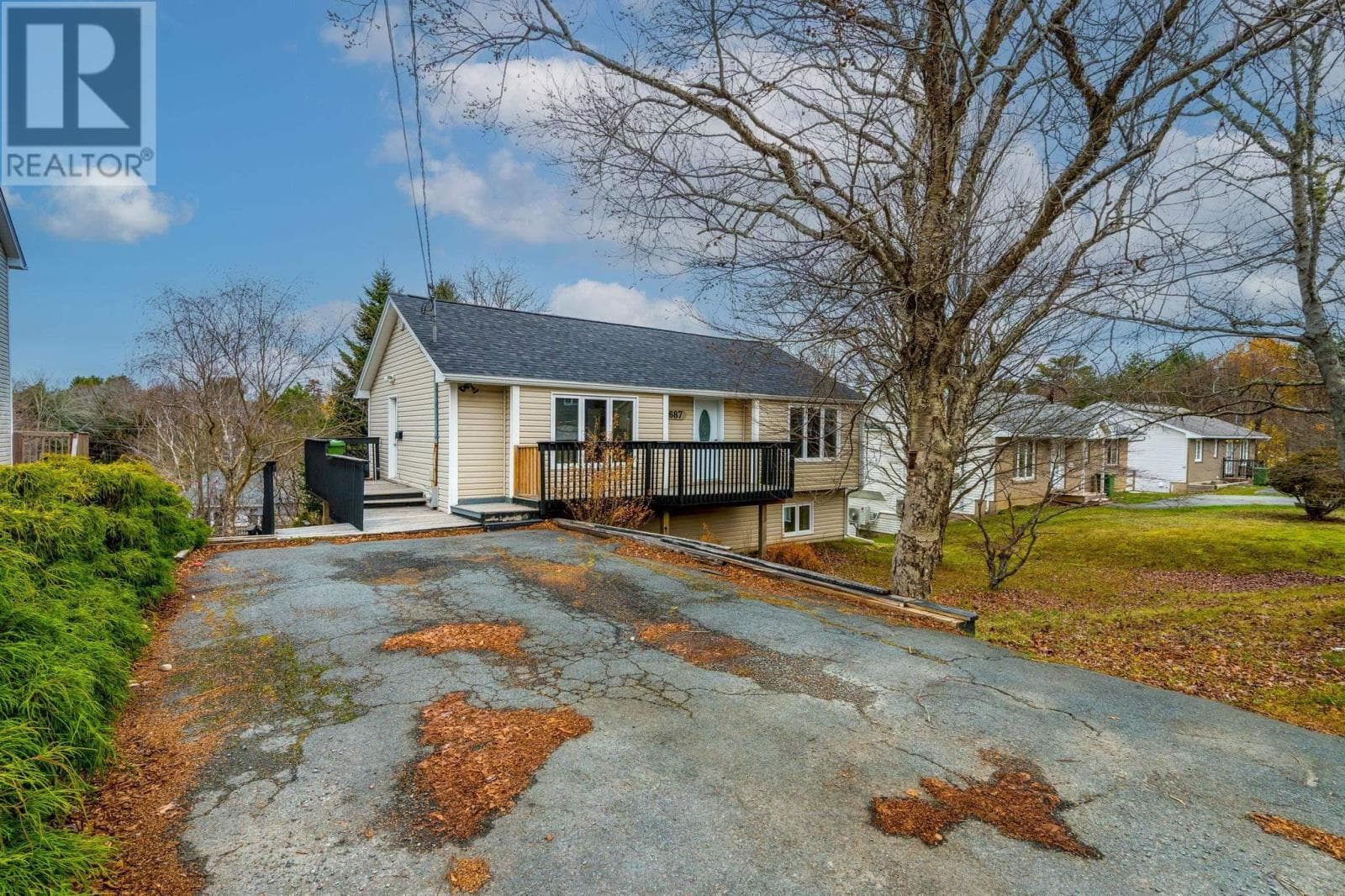 687 WAVERLEY ROAD in DARTMOUTH