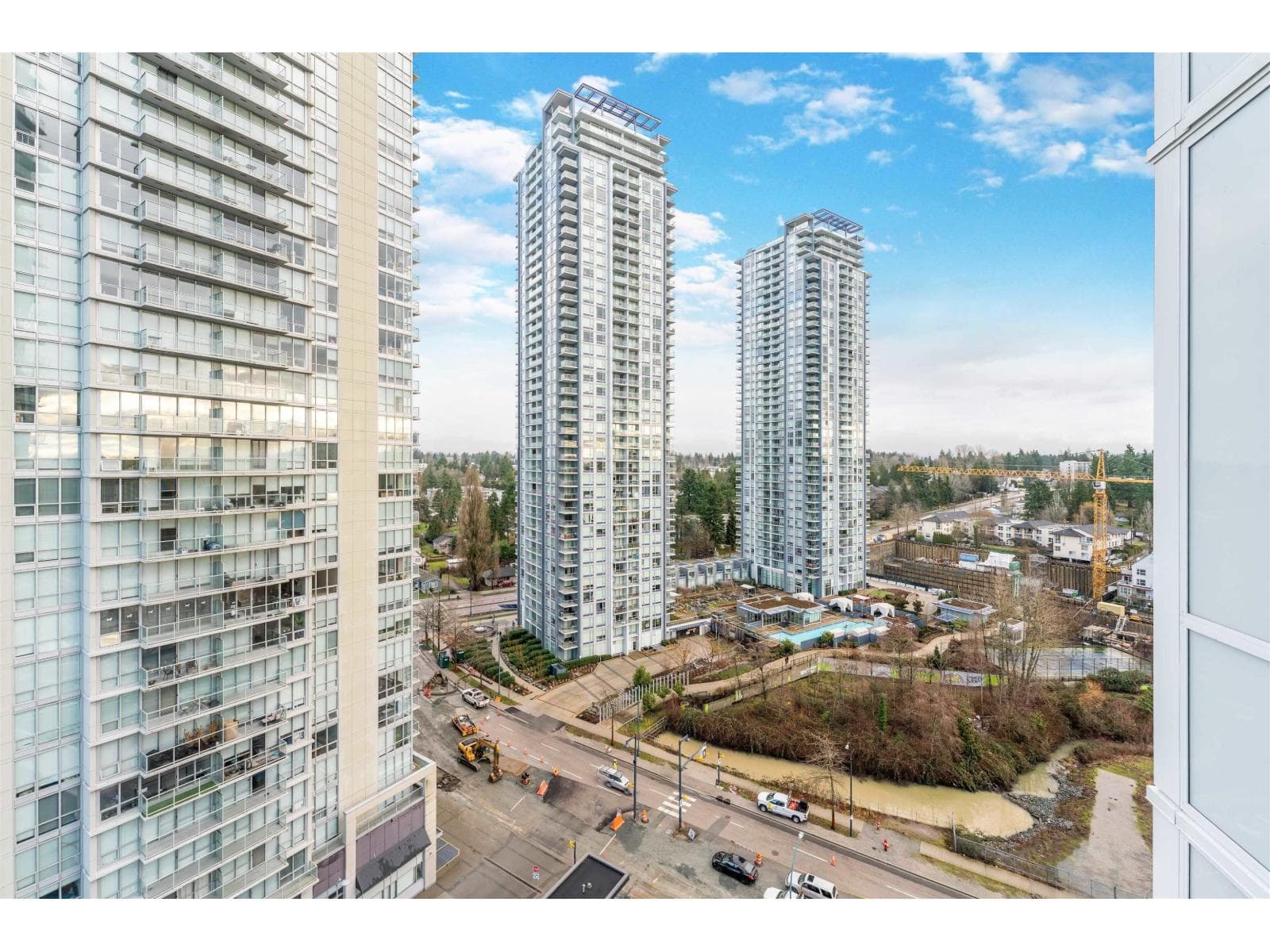 1904 9887 WHALLEY BOULEVARD, Fraser Valley — photo 2
