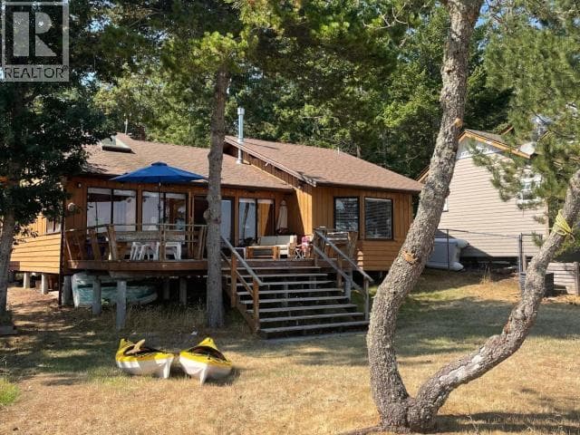 940 HANSON LANE, Powell River — photo 2