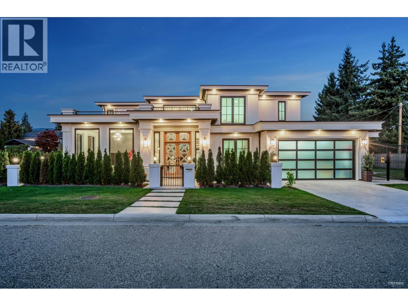 1390 SUTHERLAND AVENUE in Lower Lynn