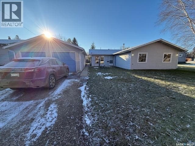 113 First AVENUE S, Saskatchewan — photo 2