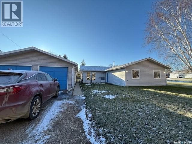 113 First AVENUE S, Saskatchewan — photo 3