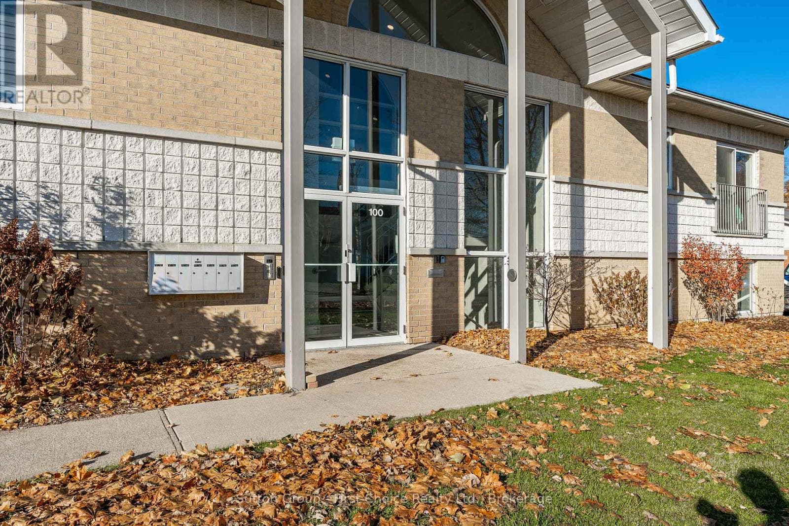 201 - 100 GORDON STREET, OnePoint — photo 2