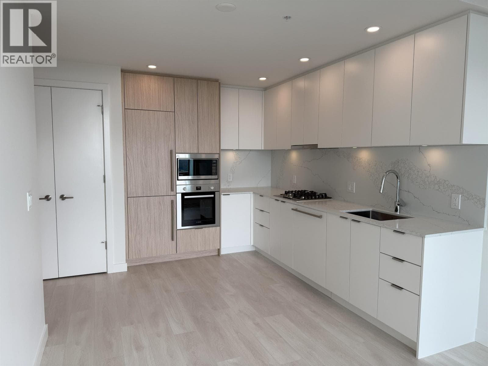 410X 537 COTTONWOOD AVENUE, Greater Vancouver — photo 3