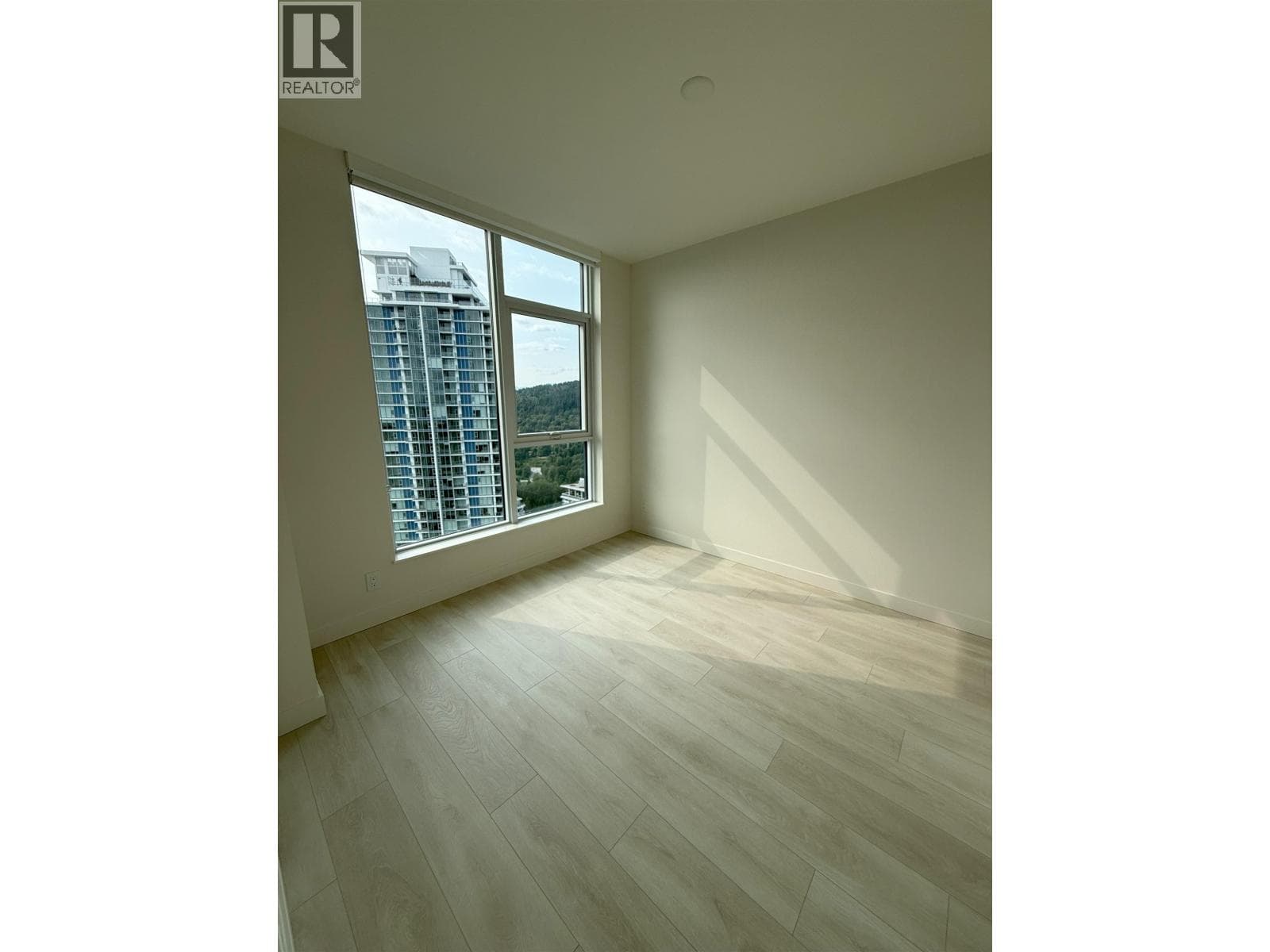 410X 537 COTTONWOOD AVENUE, Greater Vancouver — photo 5