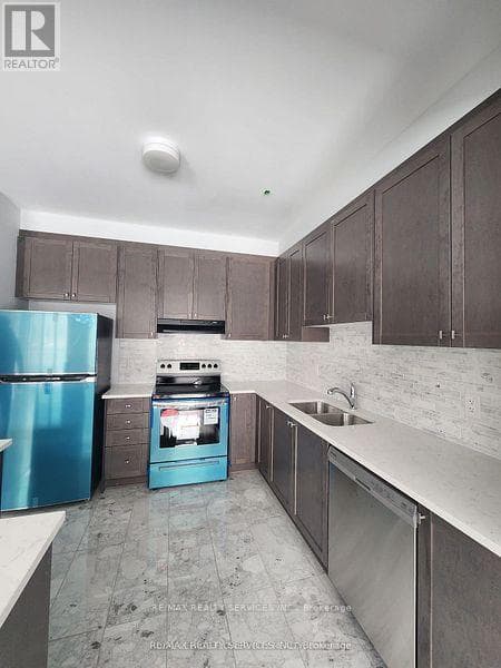 726 ROUNCEY ROAD, Toronto — photo 4