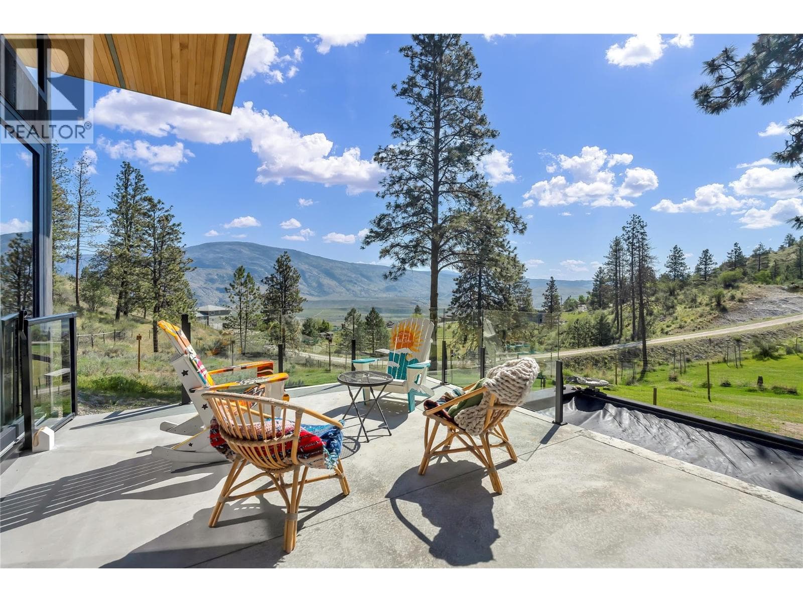 503 WILSON MOUNTAIN ROAD, Interior REALTORS® — photo 2