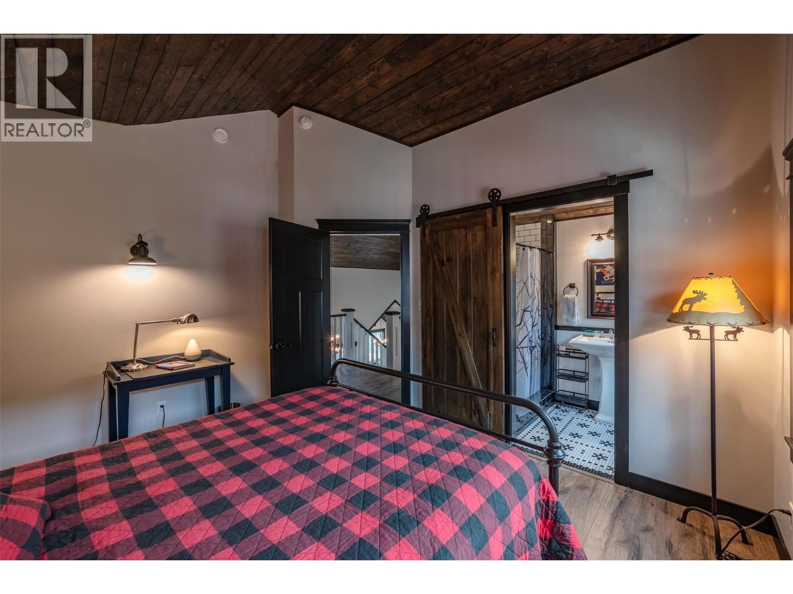 280 Bonlin Road, Interior REALTORS® — photo 2