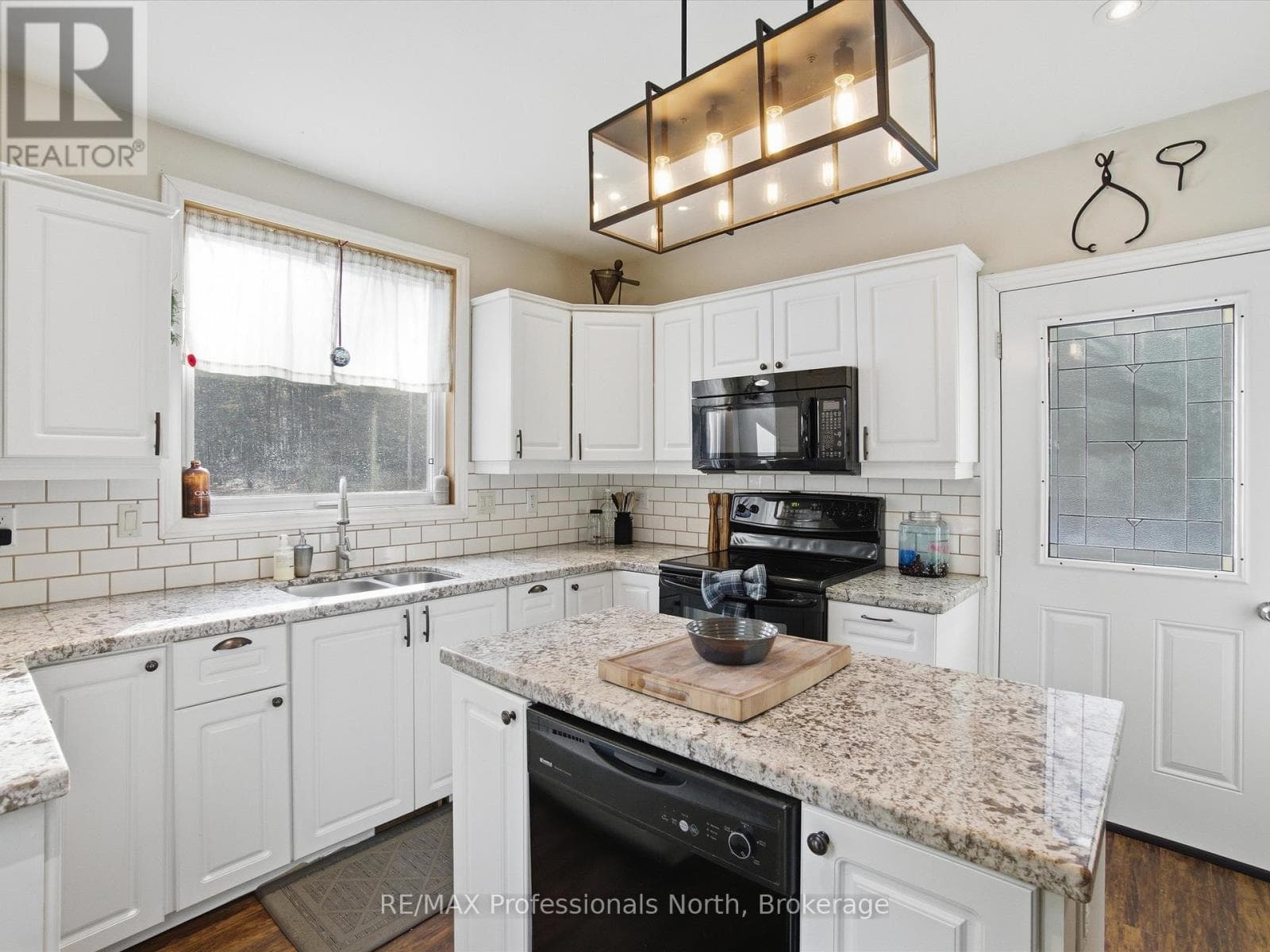 185 MUSKOKA ROAD 10 in 
