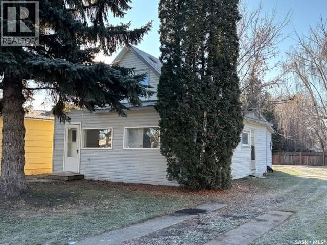 134 2nd AVENUE W, Saskatchewan — photo 2