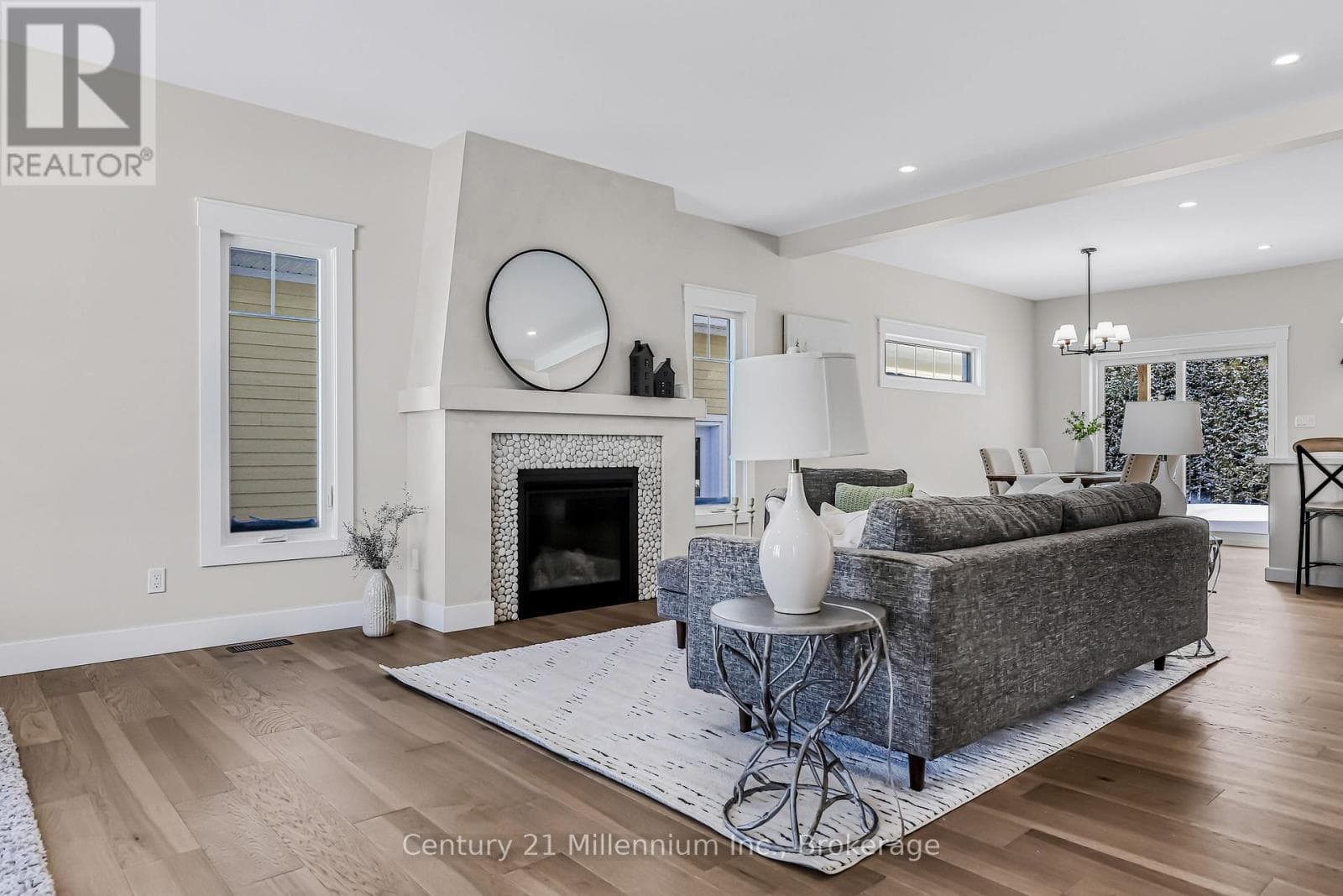 3 GRENVILLE STREET N, OnePoint — photo 3
