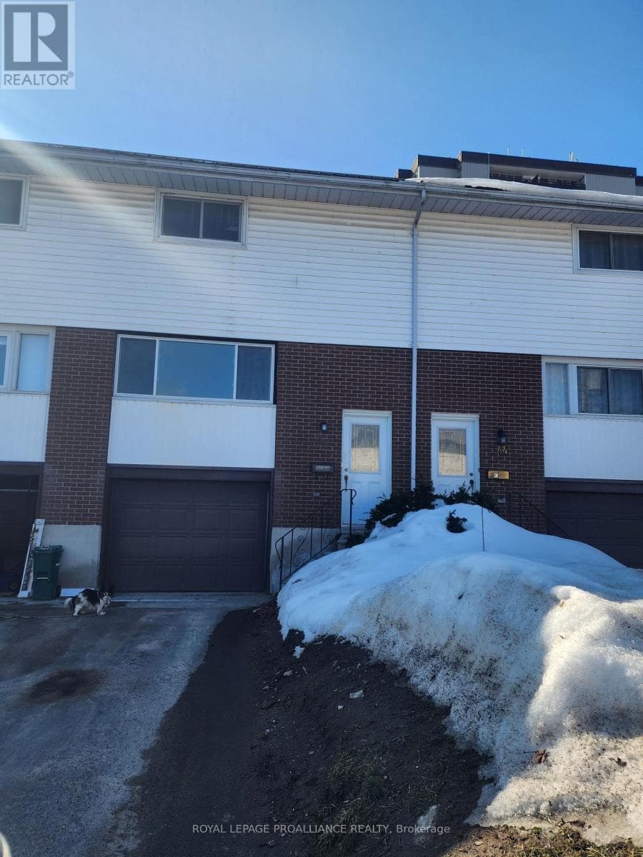 42 O'HARE STREET, Central Lakes — photo 2