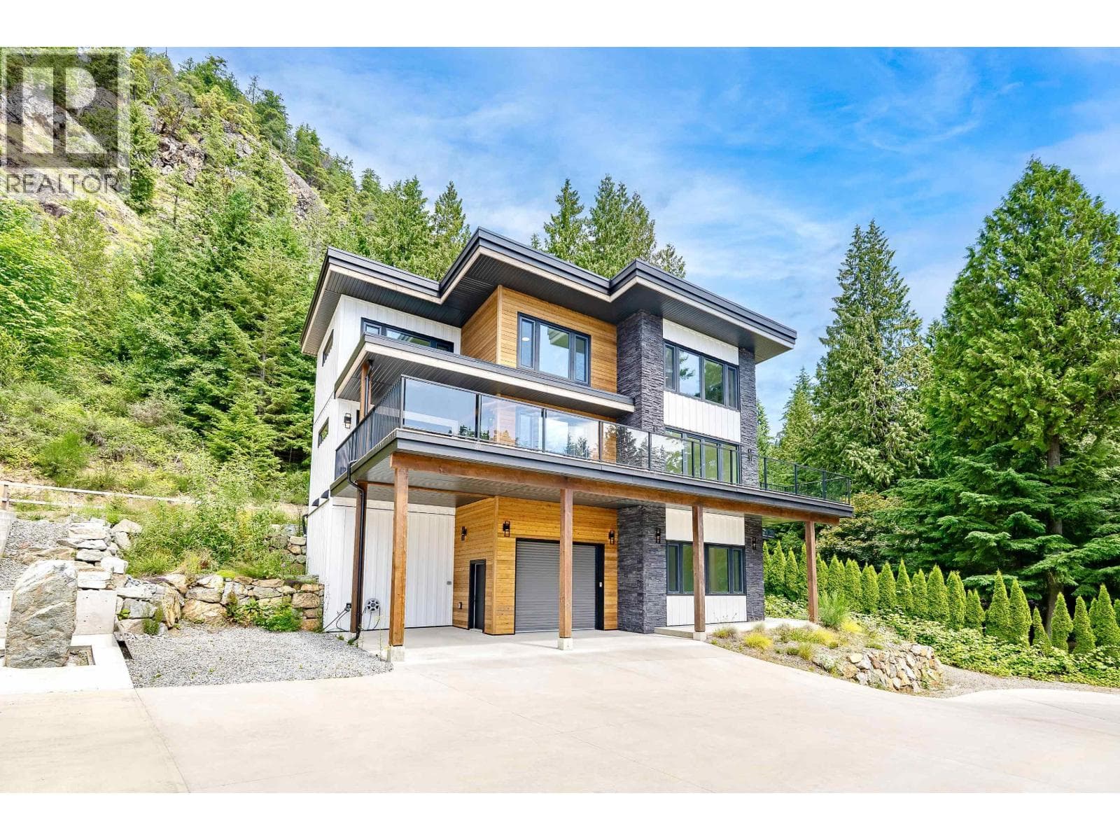 971 MARINE DRIVE in 