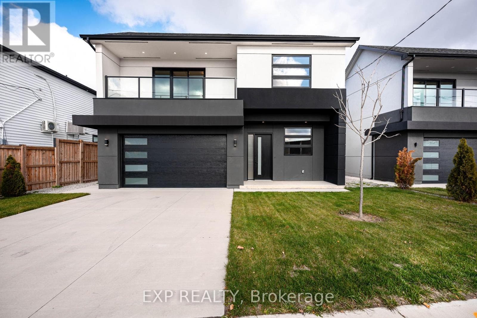16 WALSH AVENUE in Pelmo Park-Humberlea