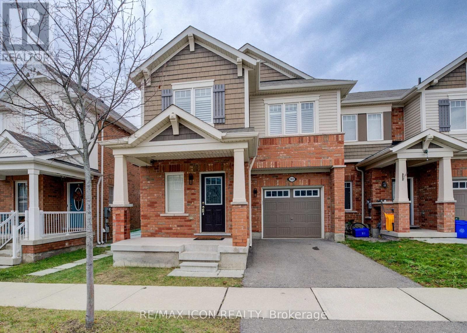302 JEAN Landing — photo 2