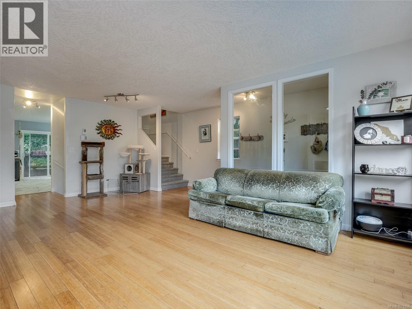 2436 Otter Point Rd, Victoria — photo 5