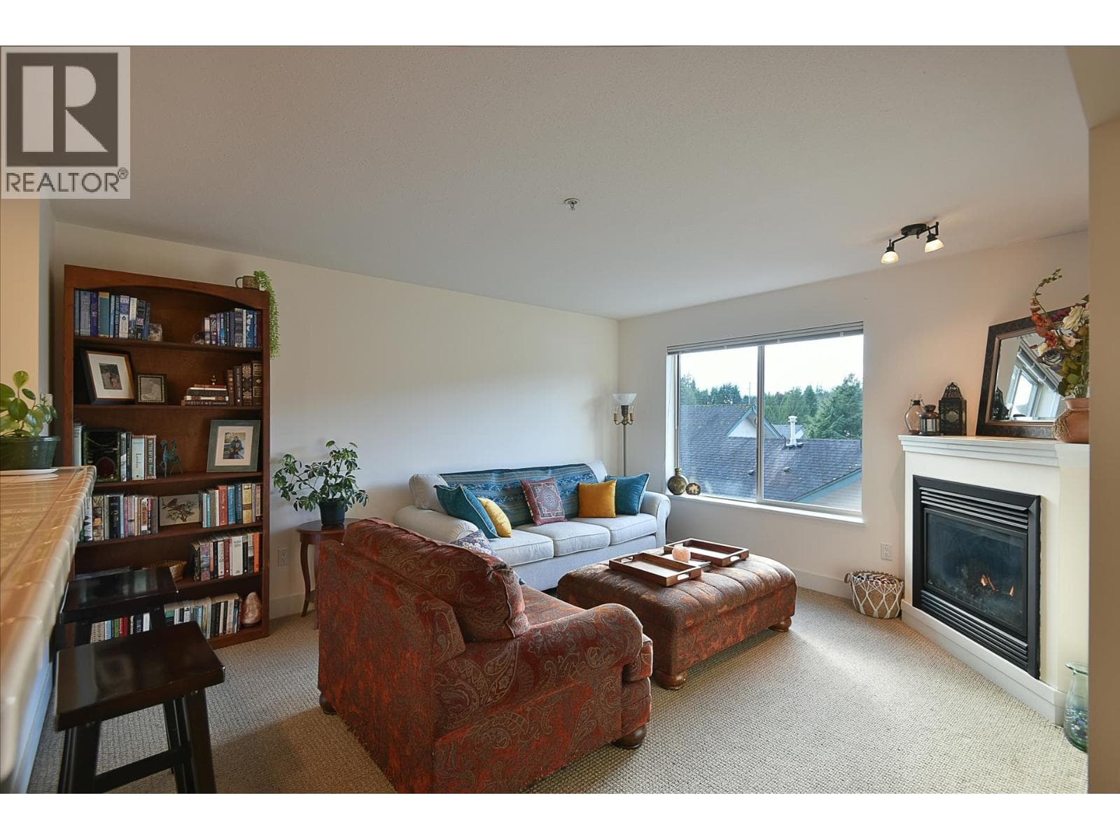 303 5711 EBBTIDE STREET, Greater Vancouver — photo 2