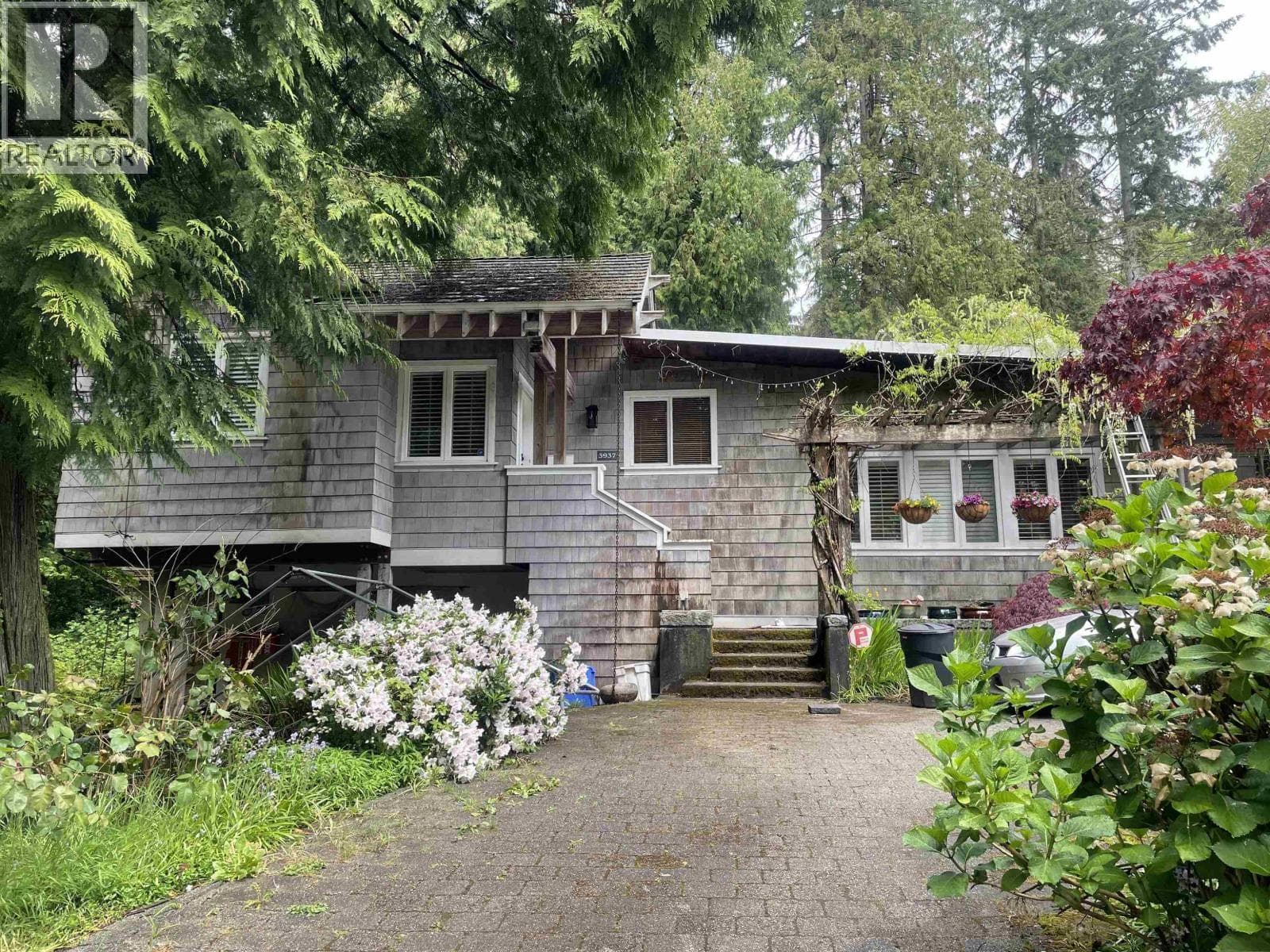 3937 WESTRIDGE AVENUE in Rockridge