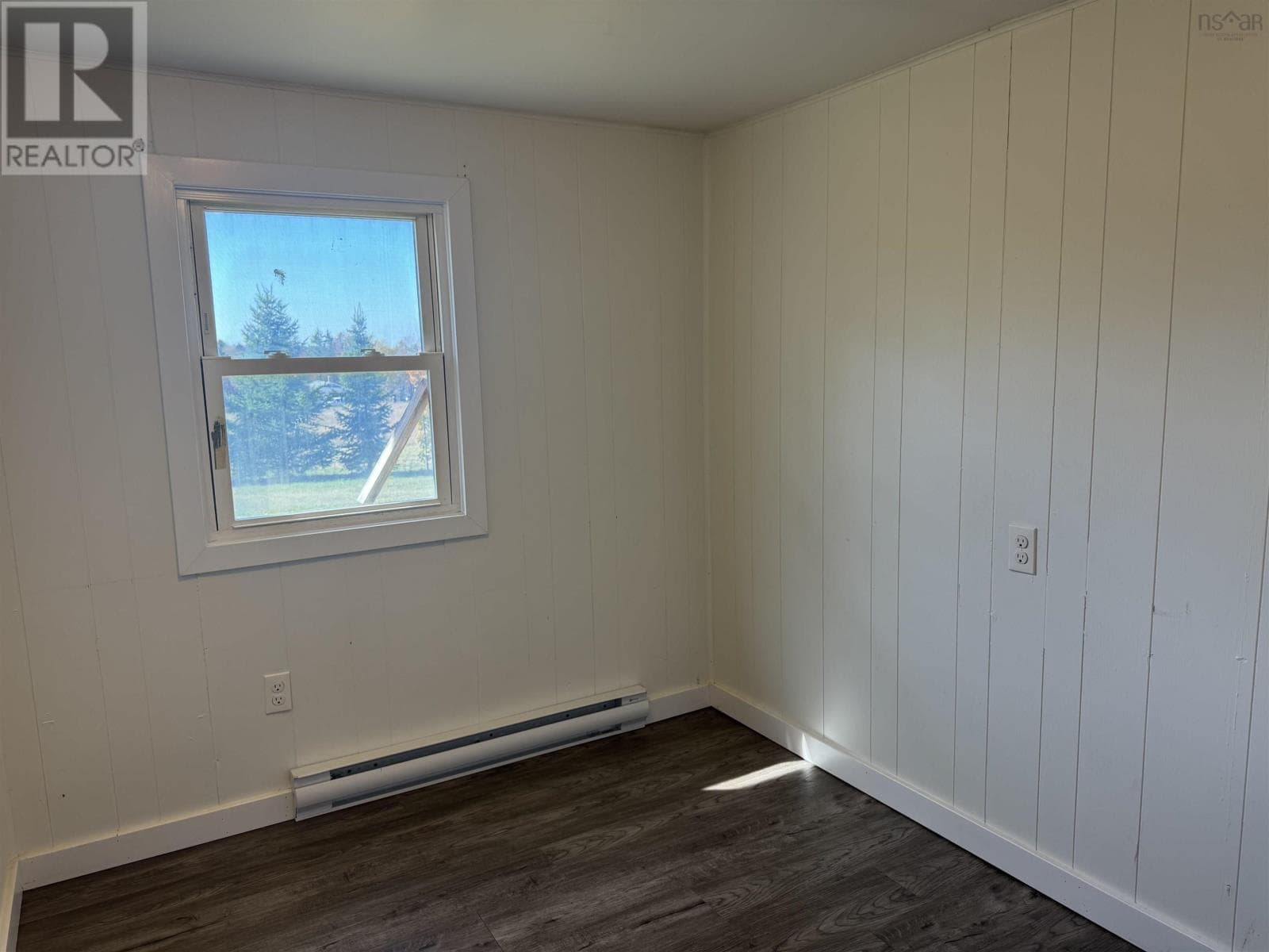 612 GREENHILL ROAD in 
