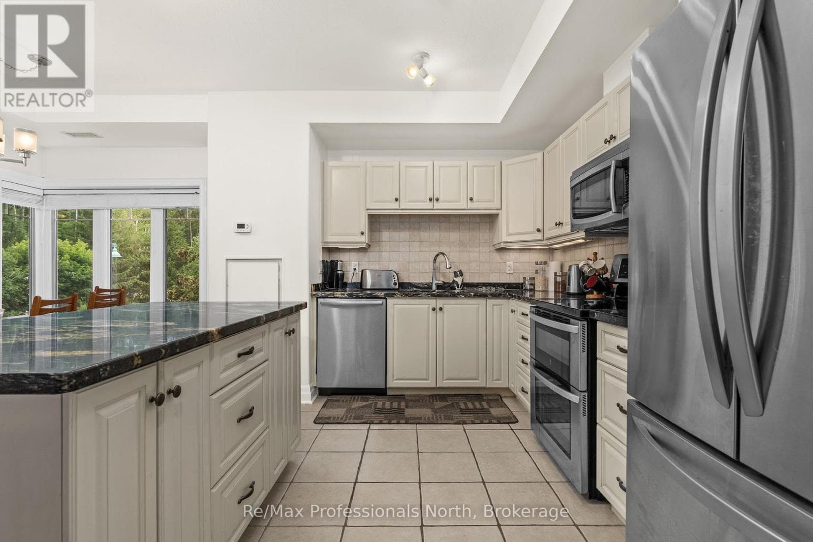 207 - 110 STEAMSHIP BAY ROAD, OnePoint — photo 4
