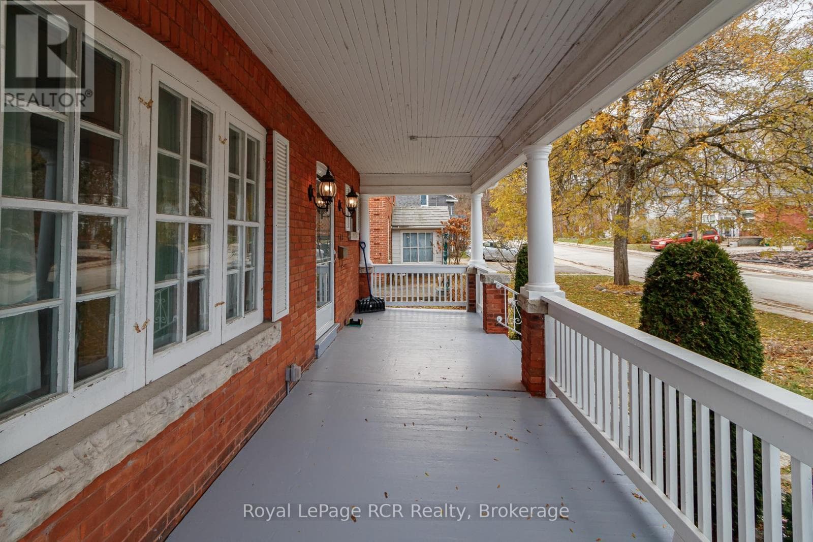 143 TROWBRIDGE STREET W — photo 3