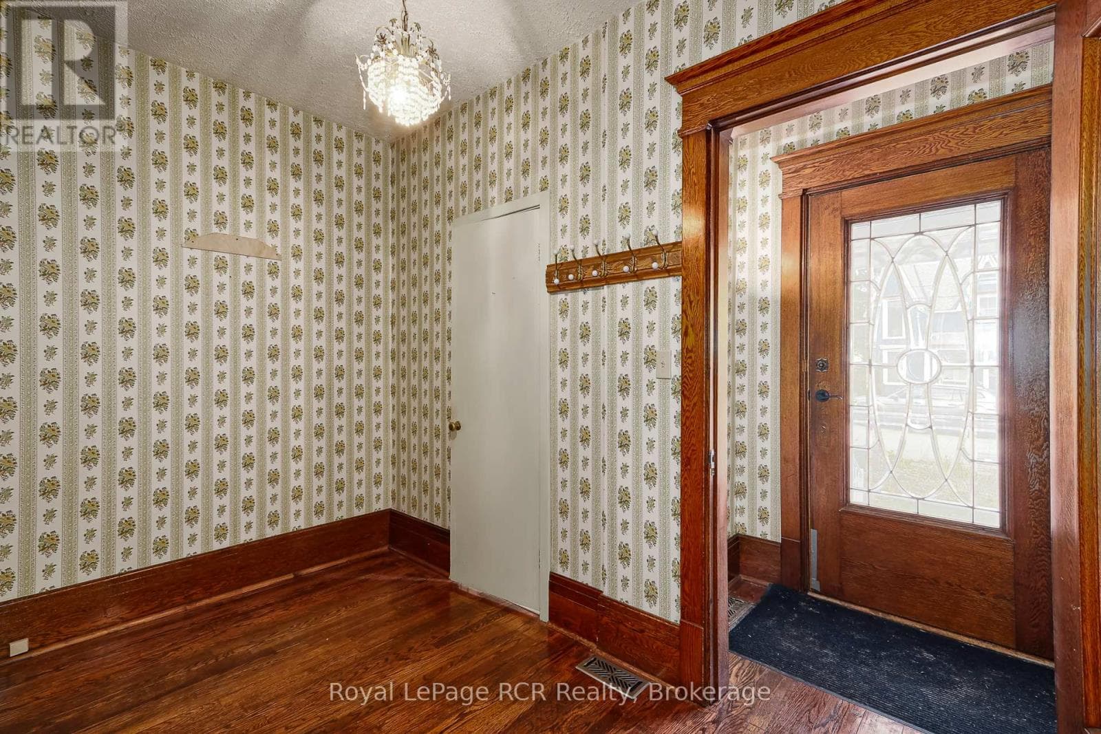 143 TROWBRIDGE STREET W — photo 5