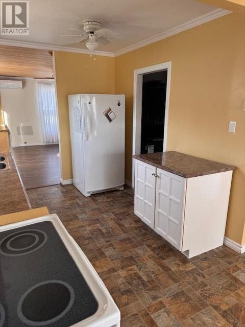 34 Legion Road, Newfoundland & Labrador — photo 2