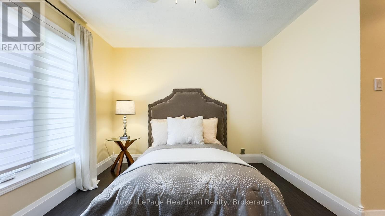 216 SHADYWOOD CRESCENT, OnePoint — photo 5