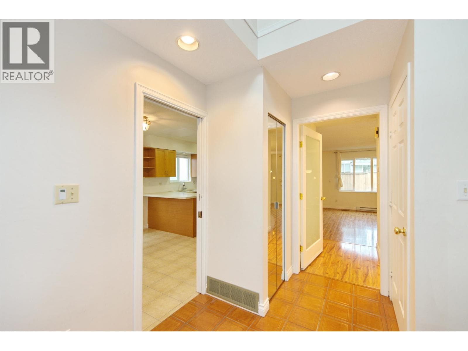 7203 BRIDLEWOOD COURT — photo 3
