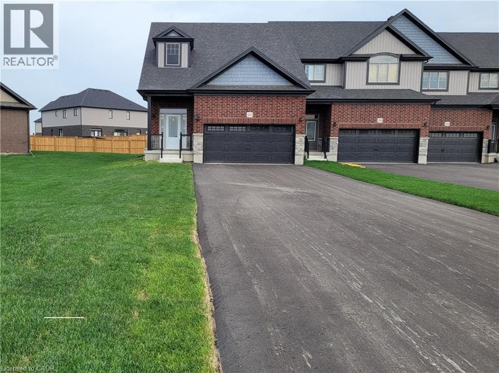 236 APPLEWOOD STREET — photo 2