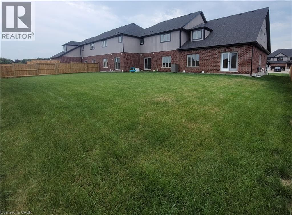 236 APPLEWOOD STREET — photo 4