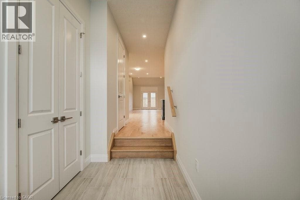 236 APPLEWOOD STREET — photo 5