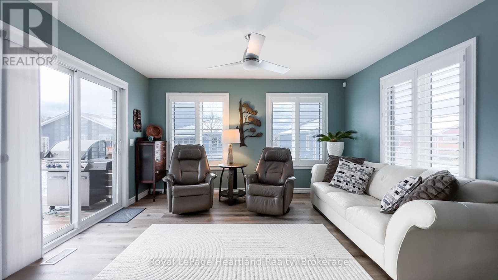 80 LAKE BREEZE DRIVE, OnePoint — photo 2
