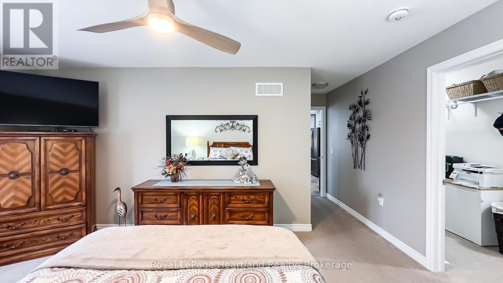 80 LAKE BREEZE DRIVE, OnePoint — photo 3