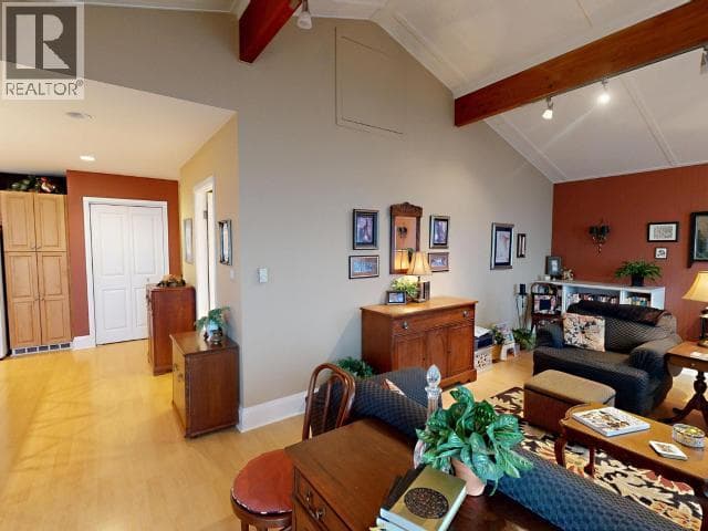 3377 ATREVIDA ROAD, Powell River — photo 3