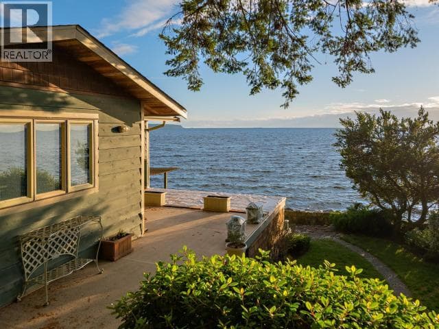 3377 ATREVIDA ROAD, Powell River — photo 5