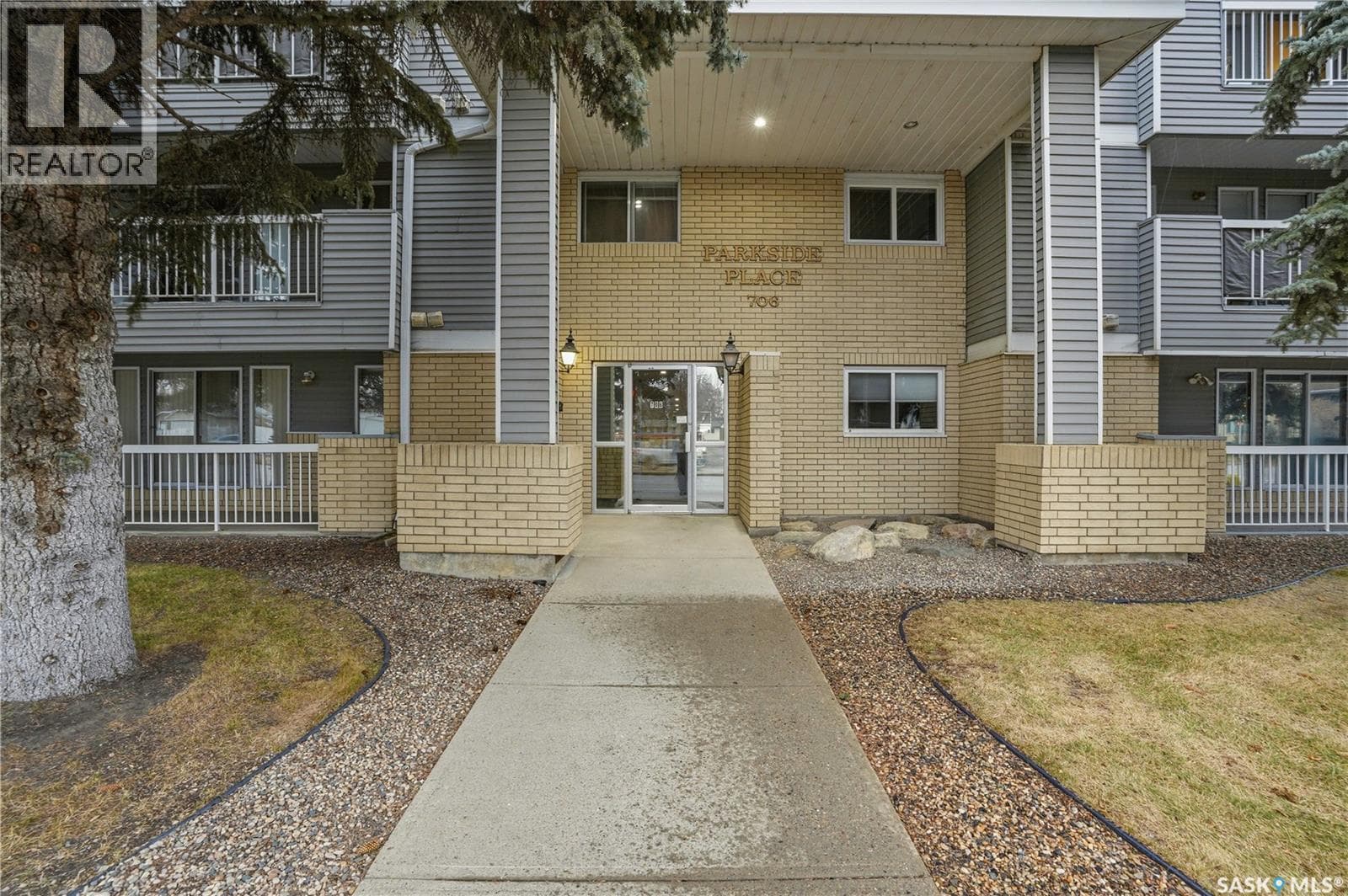 304 706 Confederation DRIVE — photo 2