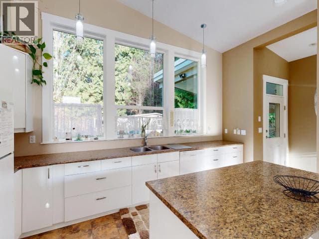 3004 PEBBLE BEACH ROAD, Powell River — photo 5
