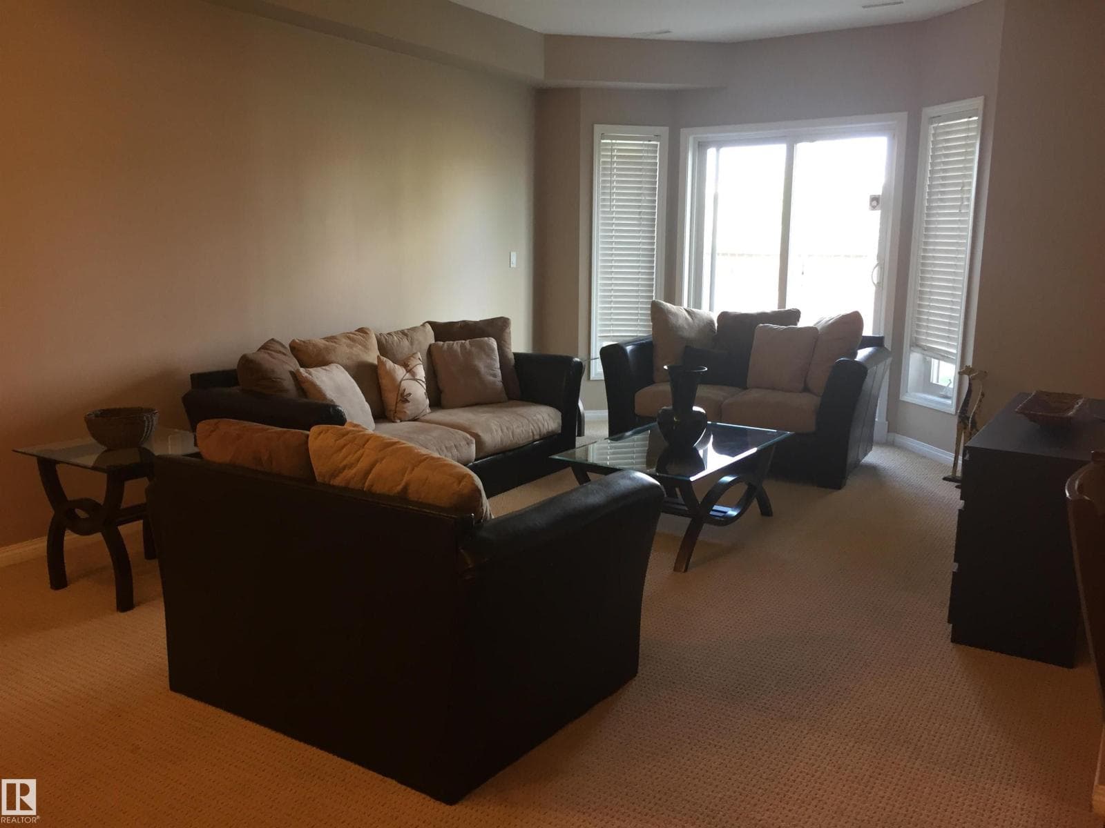 #111 4316 139 AV NW, Edmonton — photo 2