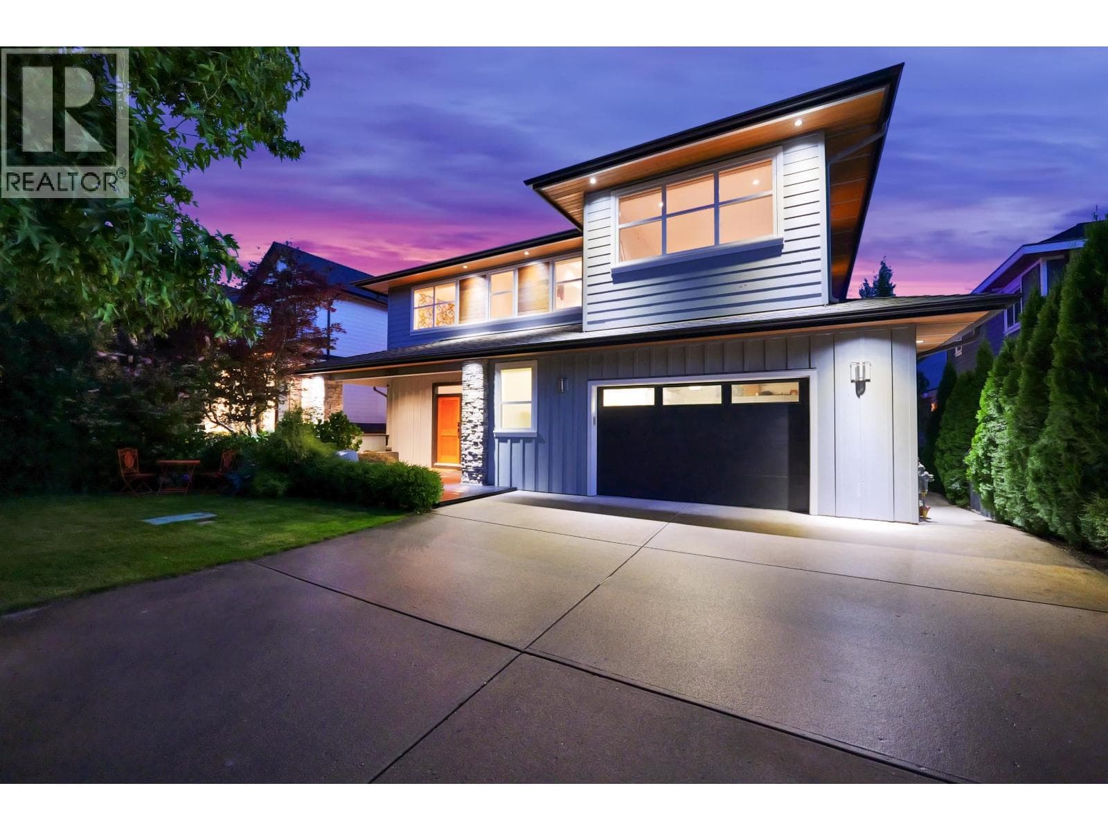 2954 STRANGWAY PLAZA, Greater Vancouver — photo 2