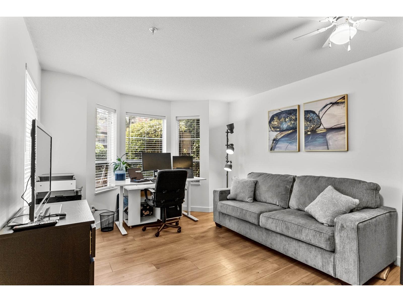 106 15185 22 AVENUE in Rosemary Heights Business Park