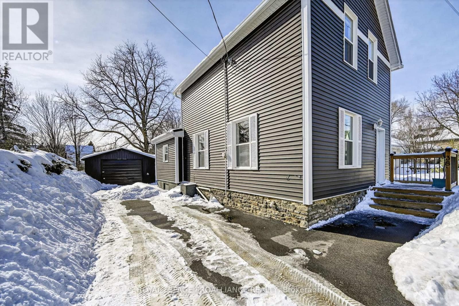 38 BENNETT STREET in